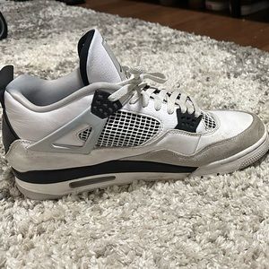 Men’s SIZE 13, Jordan 4 Retro Military Black